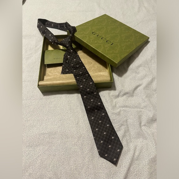 COPY - Men’s GUCCI TIE. Worn once. Bought in NY New York store. - Picture 1 of 4